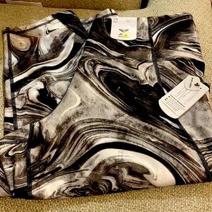 Version 2XWomens Capris